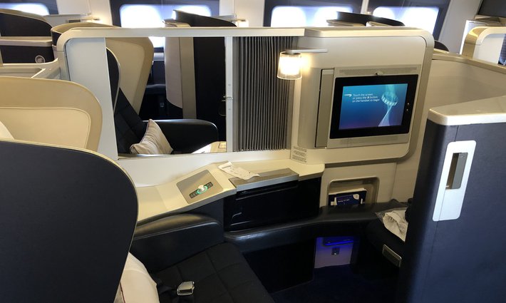 Review: British Airways BA39 First Class B787 LHR - PEK