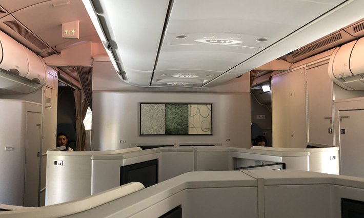 Review: Cathay Pacific CX162 Business Class B777 SYD - HKG