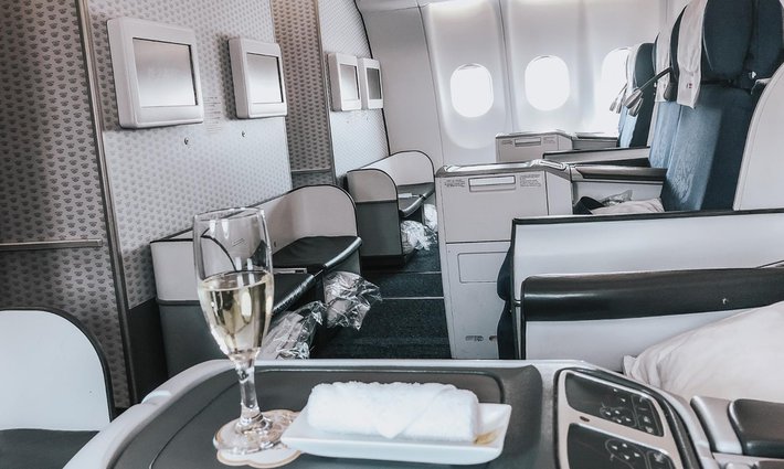 Review: China Eastern MU716 Business Class A330 BNE - PVG