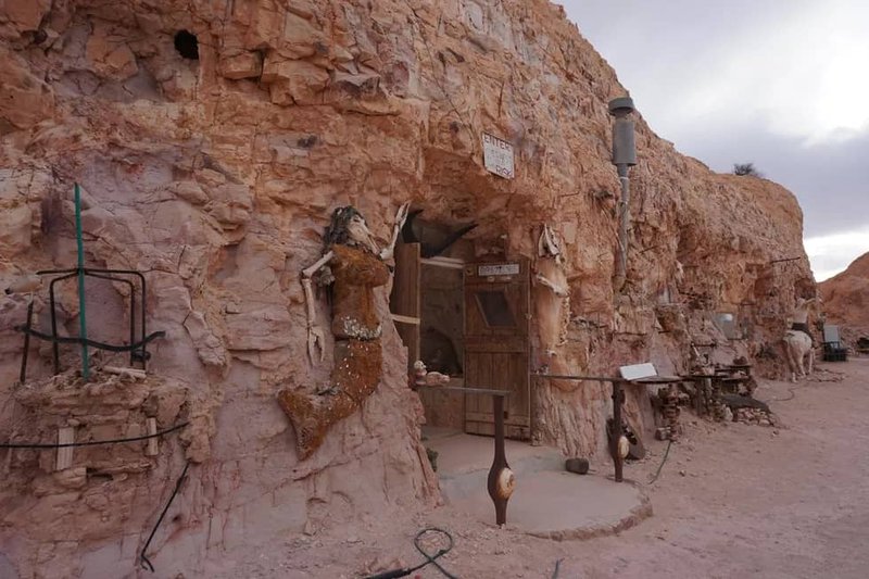 A home carved out of rock in Coober Pedy, an opal mining town in the South Australian desert. (Image: CNET)