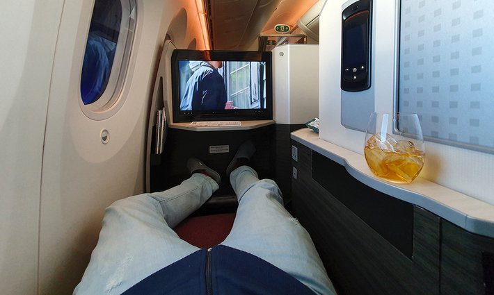 Review: Japan Airlines JL746 Business Class B787 MNL - NRT