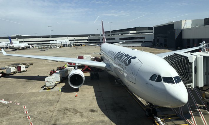 Review: Qantas QF19 Economy Class A330 SYD - MNL