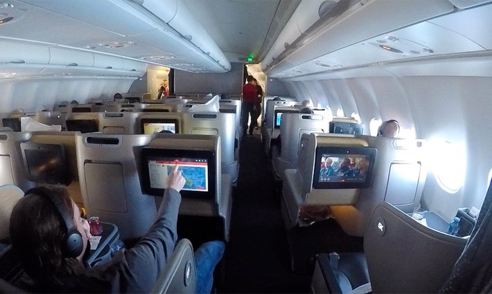Review: Qantas QF19 Business Class A330 SYD - MNL