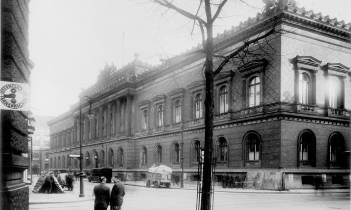 Hitler’s gold: Uncovering the biggest bank heist in history